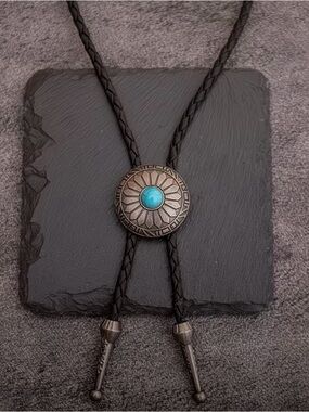 Western Turquoise Concho Bolo Tie Unisex NWOT
